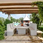 Trulli Terrarossa Con Piscina *