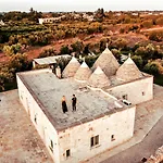 Trulli Terrarossa Con Piscina Villa