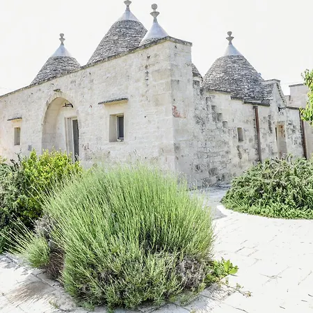 Trulli Terrarossa Con Piscina * מרטינה פרנקה