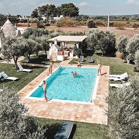 Trulli Terrarossa Con Piscina Villa