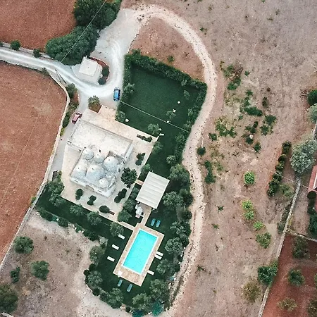 Trulli Terrarossa Con Piscina