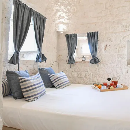 Villa Trulli Terrarossa Con Piscina