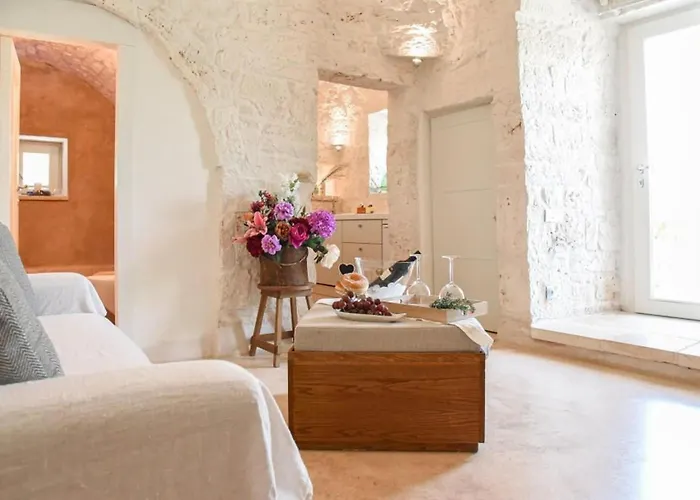 Trulli Terrarossa Con Piscina