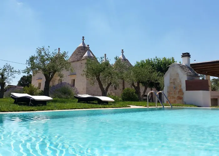 Trulli Terrarossa Con Piscina *