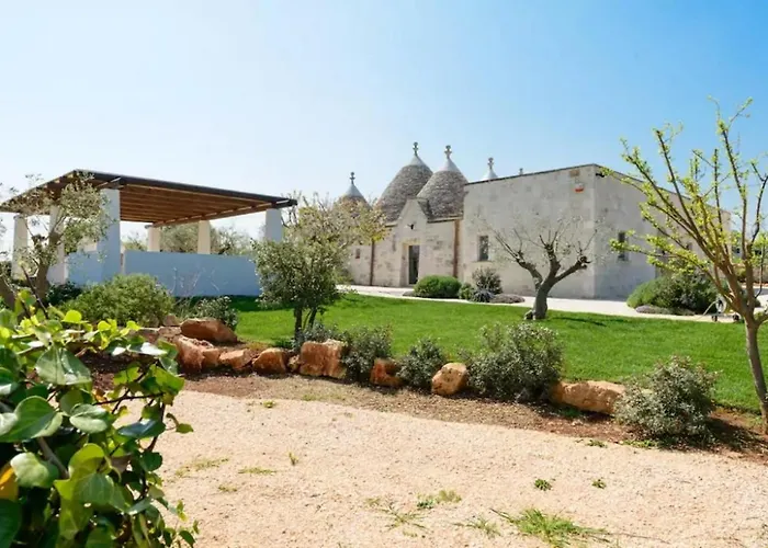 Trulli Terrarossa Con Piscina